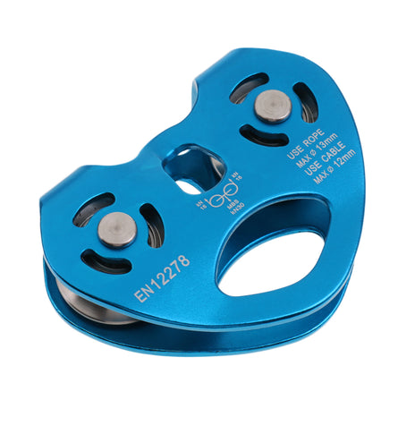 Outdoor climbing pulley